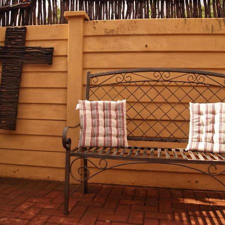 Ruresta Guesthouse Bloemfontein Extérieur photo