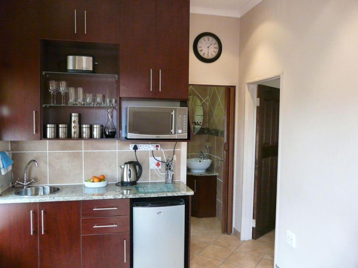 Ruresta Guesthouse Bloemfontein Extérieur photo