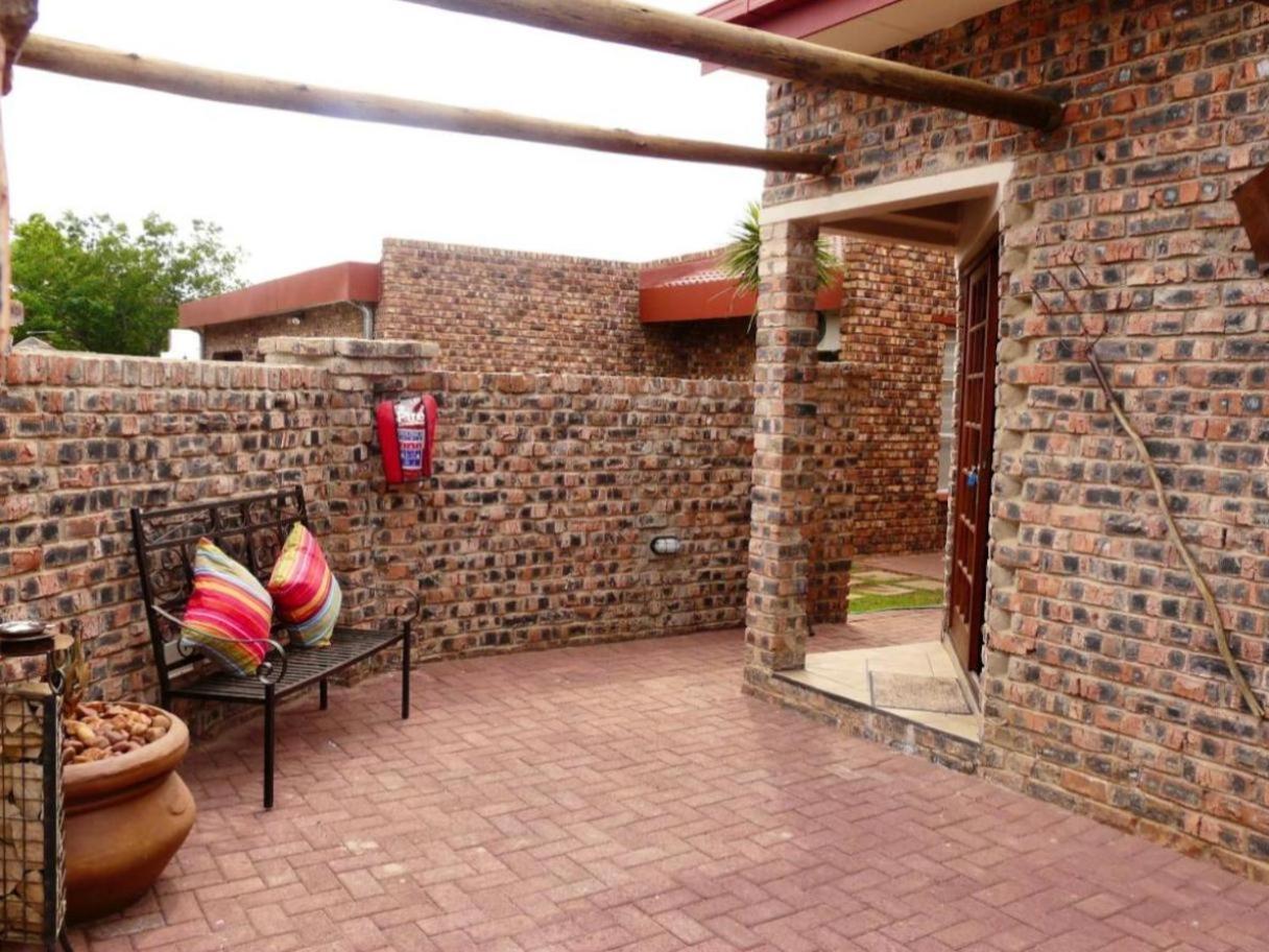 Ruresta Guesthouse Bloemfontein Extérieur photo
